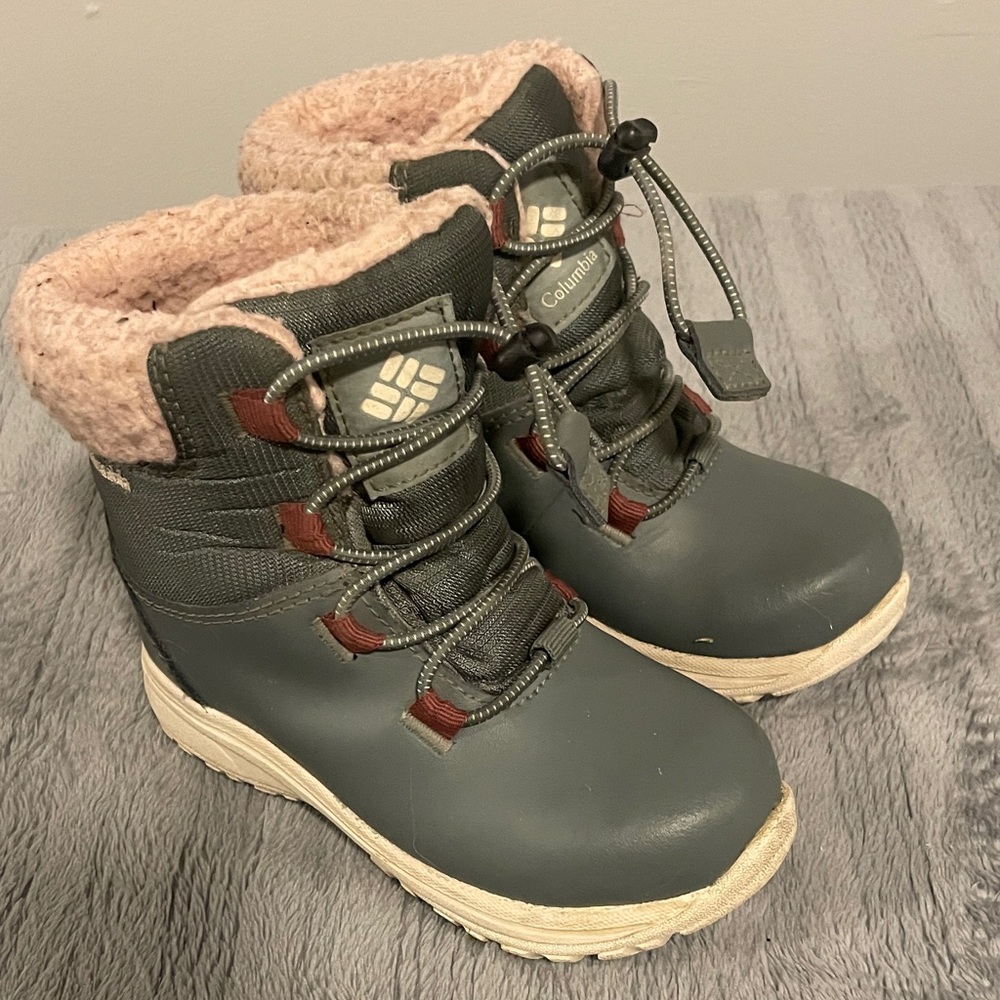 Columbia Kids' Gray and Pink Snow Boots